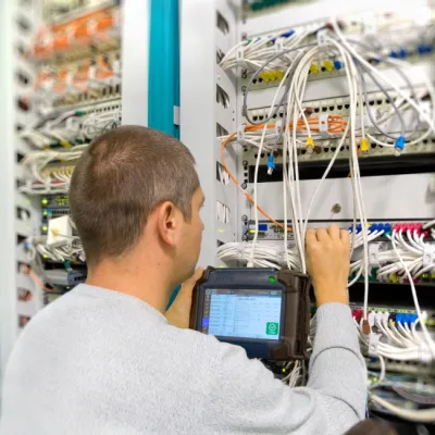 Platinum Tools - TXG200-FO - NetXpert XG2 Ethernet Speed Certifier with Fiber Testing. Box.