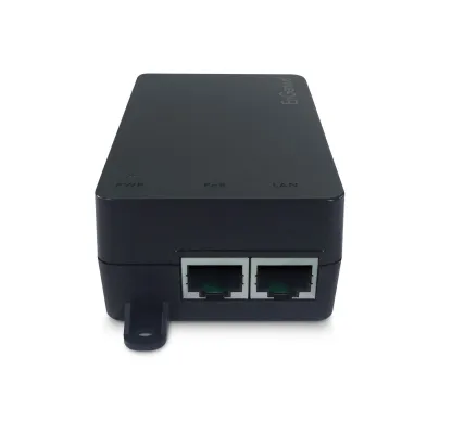 EnGenius - EPA5006HAT - 2.5 Gigabit standard Power-over-Ethernet adapter supports high-speed data and up to 30 watts of power compatible with network devices up to 328 feet away