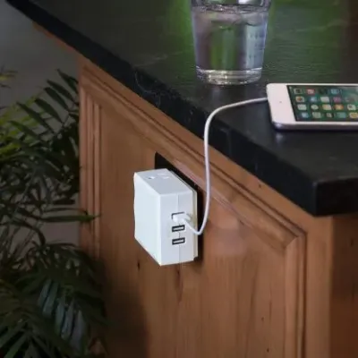 CYBERPOWER - P2WU - 2-Outlet Surge Protector with 3 USB 4.2A Type A, 500 Joules, Wall Tap, White, $50,000 CEG