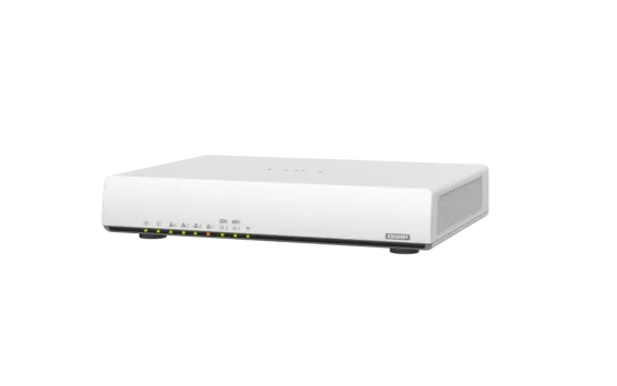 QNAP - QHora-301W-US - QNAP QHora 301W: Dual 10G Wifi 6 AX3600 Fanless SD-WAN Router