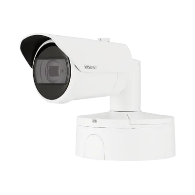 Hanwha - XNO-9083R - Powered by WN7,  X-Plus series,  Outdoor Network AI IR Bullet Camera, 4K resolution @ 30FPS, 4.4~9.3mm(2.1x) (112.1°~47.5°) motorized varifocal lens, Triple codec (H.265/H.264/MJPEG), IR viewable length 50m (164ft), USB port for 
